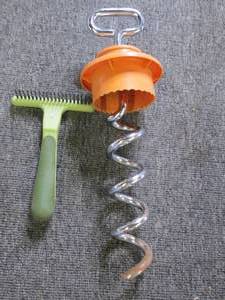 lot 23 image: safari dog brush and spiral ground ...