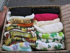 lot 52 image: 16 kitchen towels ...