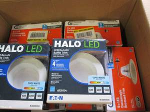 lot 79 image: 8 recessed light kits ...