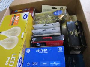 lot 85 image: assorted light bulbs ...