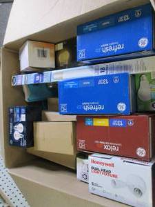 lot 96 image: assorted light bulbs ...