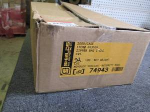 lot 155 image: case of 2000 1 gallon zipper bags ...