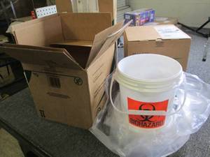 lot 213 image: 4 takeaway 1.25 gallon spill recove...