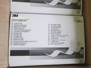 lot 225 image: 10 packages of blenderm surgical ta...