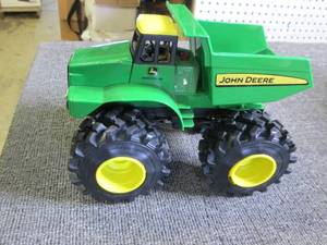 lot 255 image: john deere toy truck ...