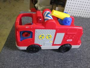lot 257 image: fisher price fire truck lights and ...