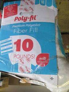 lot 294 image: 10 pounds of polyfill ...