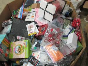 lot 316 image: pallet of misc ...