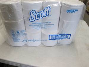 Scott 04007 Coreless 2-Ply Roll Bat...