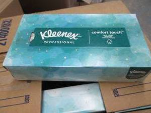Case of 36- 100 ct pks Kleenex Faci...