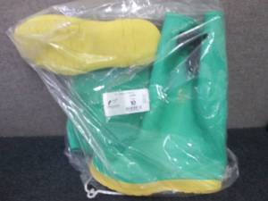 Dunlop Chemical-Resistant  HazMat O...