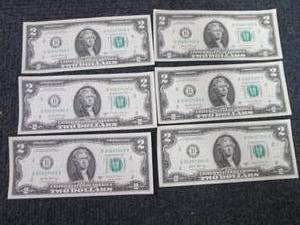 6 Uncirculated US $2 Bills (picture...