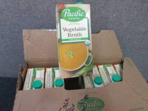 12- 32 oz pks Pacific Foods Vegetab...