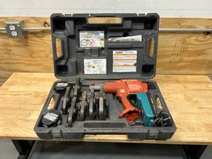 lot 9 image: RIDGID 320-E Pressing Tool
