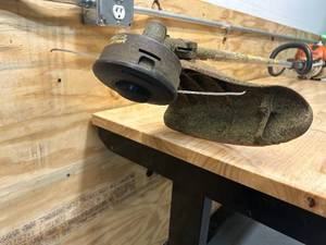 lot 100 image: STIHL FS100RX Gas Powered Trimmer