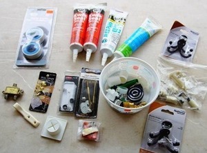 lot 9 image: Handyman Hardware