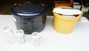 lot 58 image: X-Large 33 Qt. Granite Ware Water Bath Canner with Lid and 8 Jar Rack, Vintage Hand Ice Cream Maker...