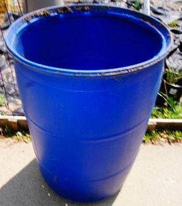 lot 102 image: 24 Inch Diameter Barrel 35 High