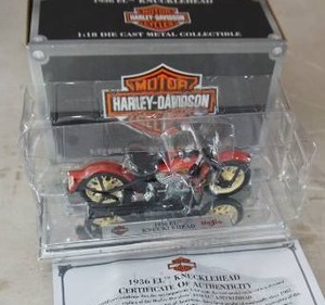 lot 117 image: Harley-Davidson 118 scale 1936 EM KNUCKLEHEAD AvonMaisto w Box & COA