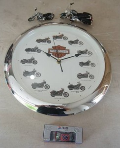 lot 119 image: Harley Davidson Clock and Motorcycles...