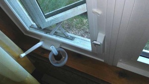 Minnkota Center Casement Window