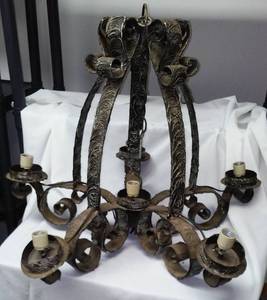 lot 362 image: Vintage Light Fixture Metal, Ornate & Heavy