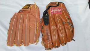 lot 377 image: Baseball Gloves  (2)