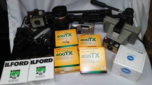 lot 390 image: Cameras and accessories.