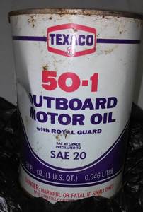 lot 410 image: Texaco 50-1 Outboard Motor Oil.