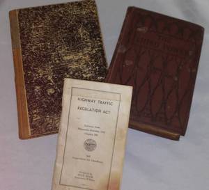 lot 462 image: Vintage Foreign Books (2)