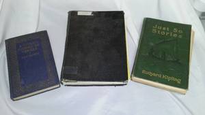 lot 466 image: Antique Vintage Books (3)
