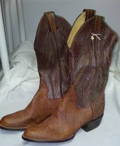 lot 479 image: Sanders Cowboy Boots NEW