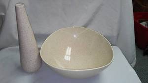 lot 510 image: Red Wing Bowl and Vase.