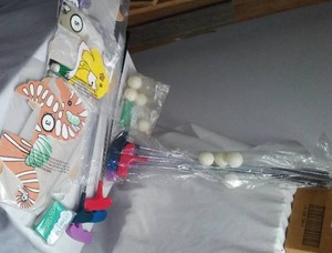lot 519 image: Childrens mini golf Set. (2)