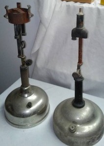 lot 525 image: Vintage Kerosine Table lamps (2)