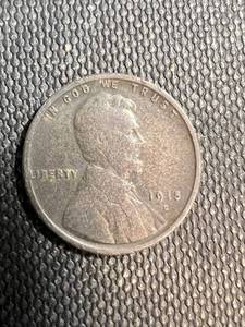 GROUP OF 5 US SMALL CENTS 1915D 1938D 1943D (unc steel) 1949-S 1970-D error