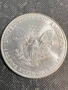 1993 AMERICAN SILVER EAGLE 1 TROY OZ .999 FINE SILVER