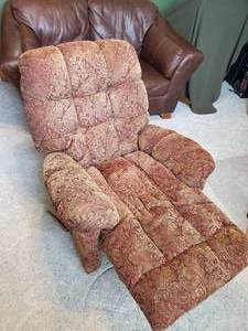 lot 13 image: Swivel Rocker-Recliner in excellent condition. This beautiful chair is easy to move, as the back comes off for transporting.