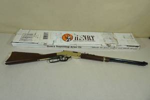 lot 2 image: Henry H004 Golden Boy .22 SLLR Lever Action Rifle