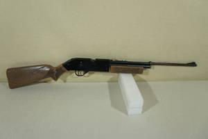 lot 37 image: Vintage Master 760 BB or Pellet Gun