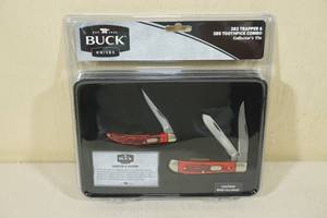 lot 45 image: Buck Knives 328 Trapper & 385 Toothpick Combo Knife Set