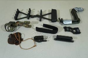 lot 76 image: Assorted Bow Hunting Accessories