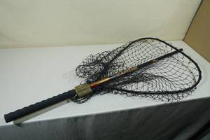 lot 96 image: Frabill Capture 48 Slider Handle Fishing Net