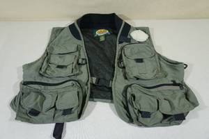 lot 101 image: Cabelas Fishing Vest Adult Large