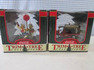 lot 52 image: (BSB) 2 Coca-Cola Trim-A-Tree Colle...