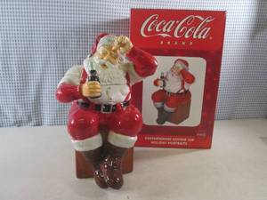 lot 74 image: (D-2) Coca-Cola Santa Earthenware C...