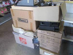 lot 221 image: (A-1) Lot of Assorted AV Related Ac...