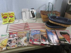lot 224 image: (CSB) Phone Case - Wicker Basket an...