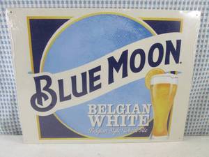 lot 242 image: (C-3) Blue Moon Belgian White Style...