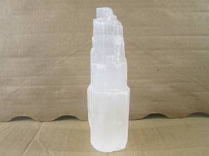 lot 258 image: (CNTR) 6 Raw Selenite Tower...